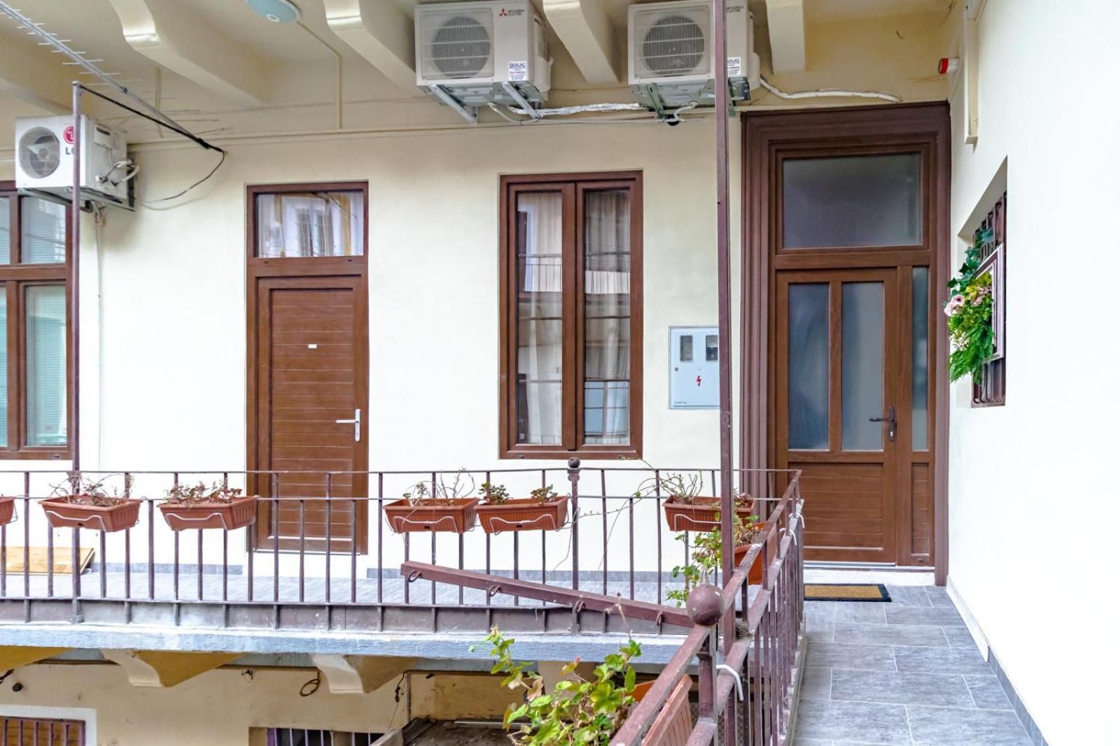 Mandina Studios On A Main Square ซาเกร็บ ภายนอก รูปภาพ